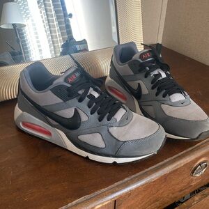 Nike Air Max Lightly Used Size 11